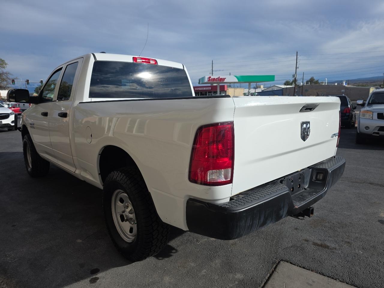 RAM 1500 4WD Quad Cab 140.5" Tradesman 2013