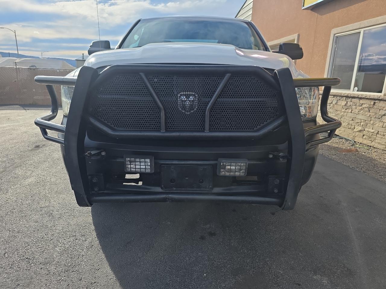 RAM 1500 4WD Quad Cab 140.5" Tradesman 2013