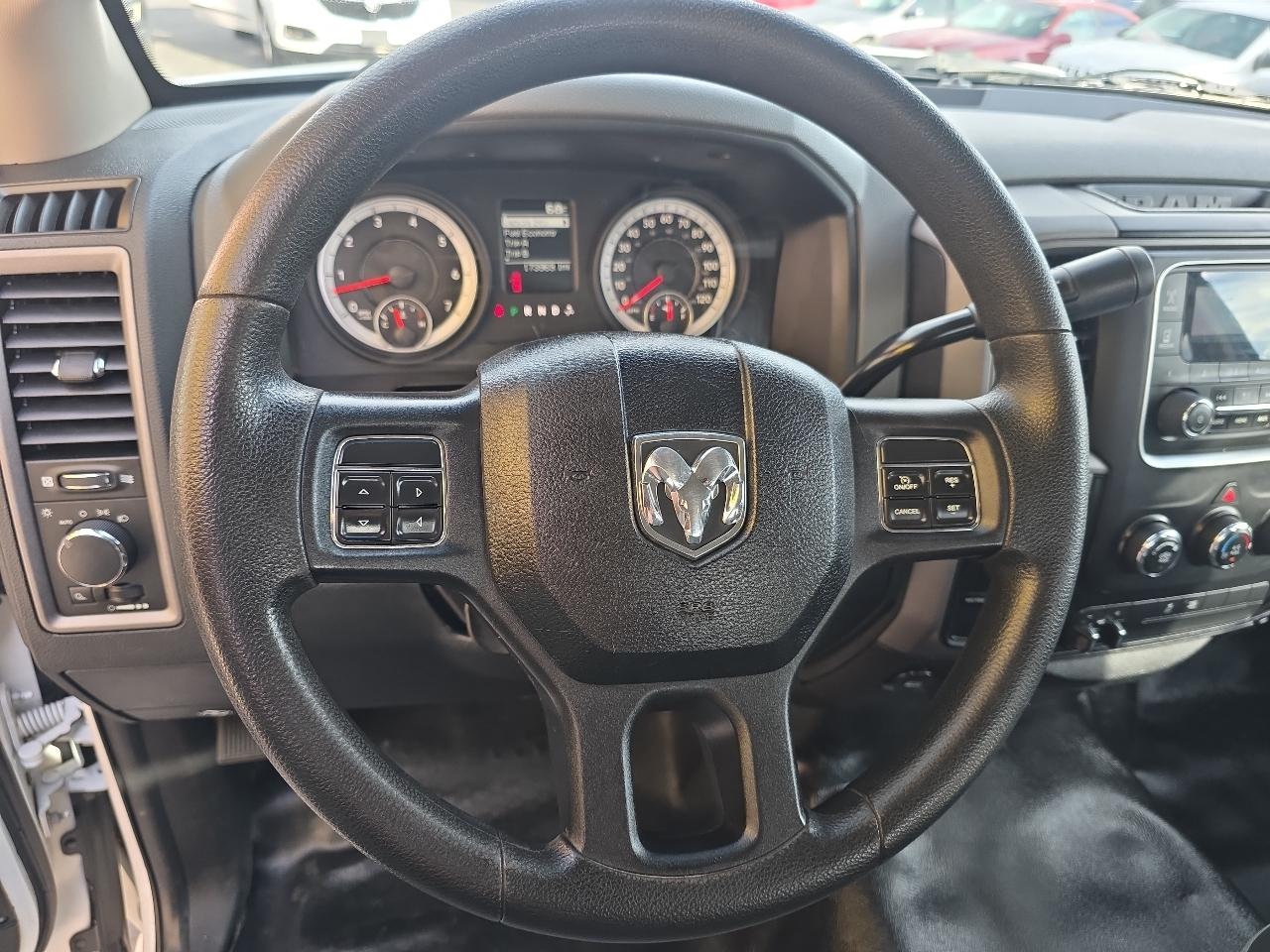 RAM 1500 4WD Quad Cab 140.5" Tradesman 2013