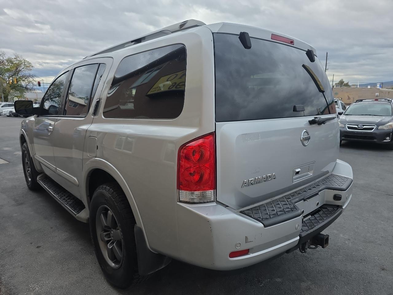 Nissan Armada 4WD 4dr SV 2012