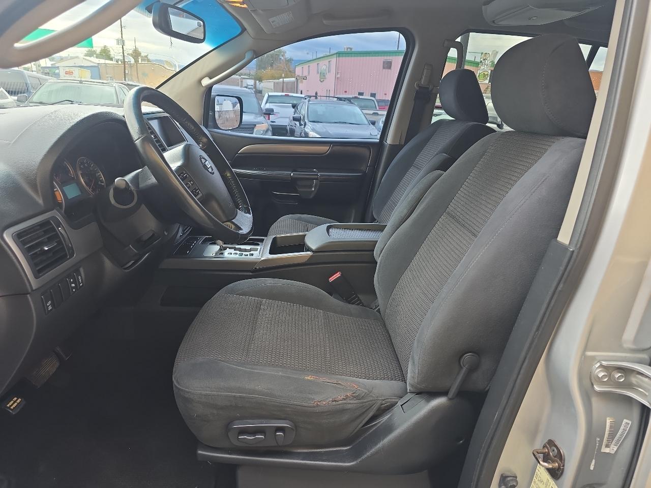 Nissan Armada 4WD 4dr SV 2012