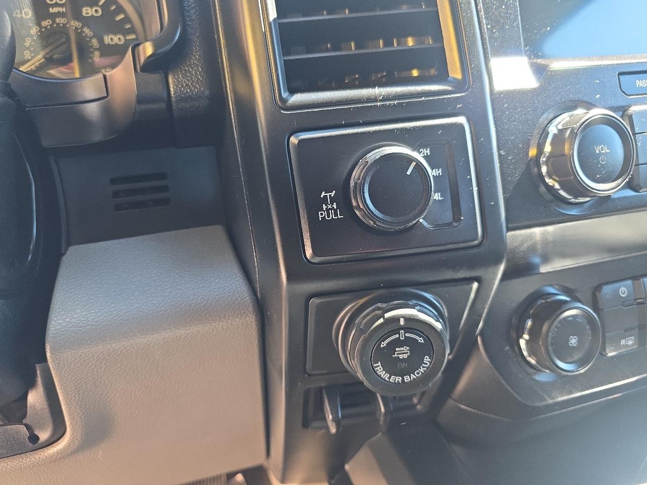 Ford F-150 photo 16