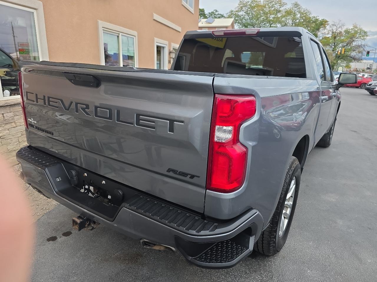 Chevrolet Silverado photo 4