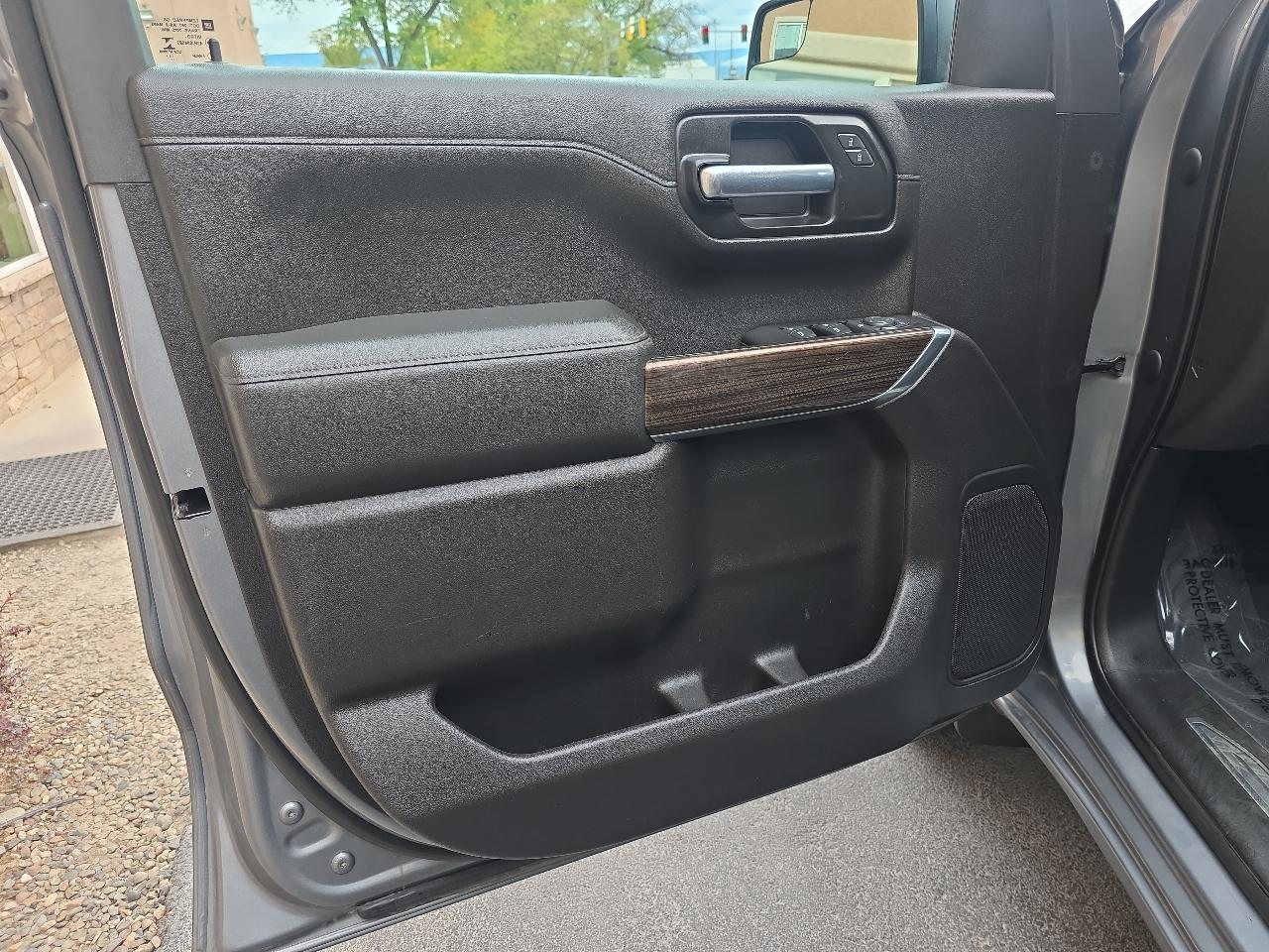 Chevrolet Silverado photo 10
