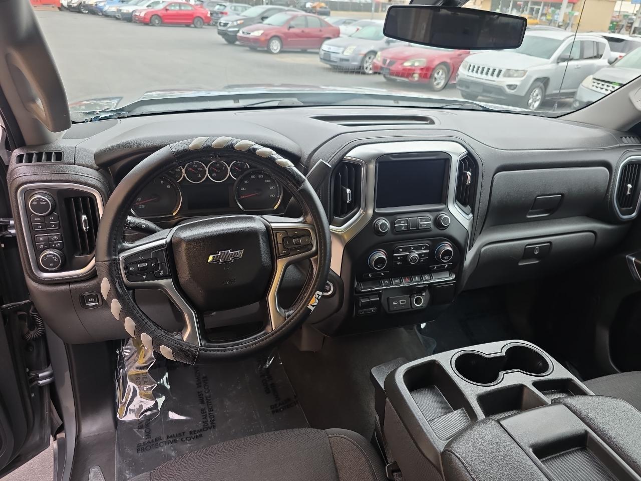 Chevrolet Silverado photo 12