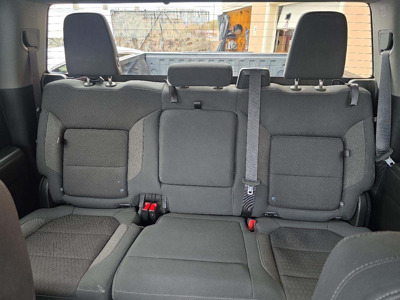Chevrolet Silverado photo 15