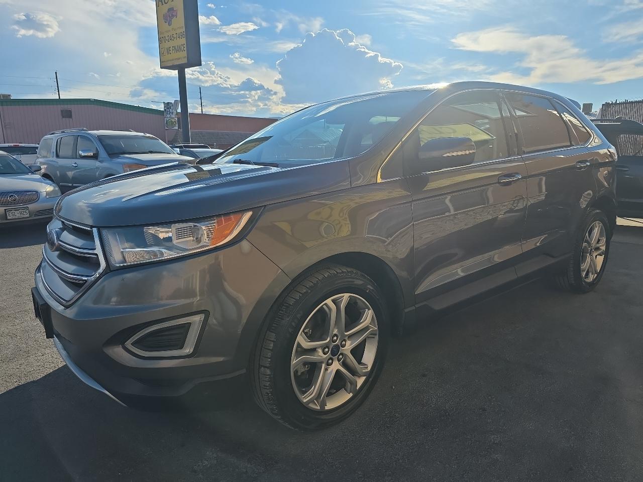 Ford Edge photo 2