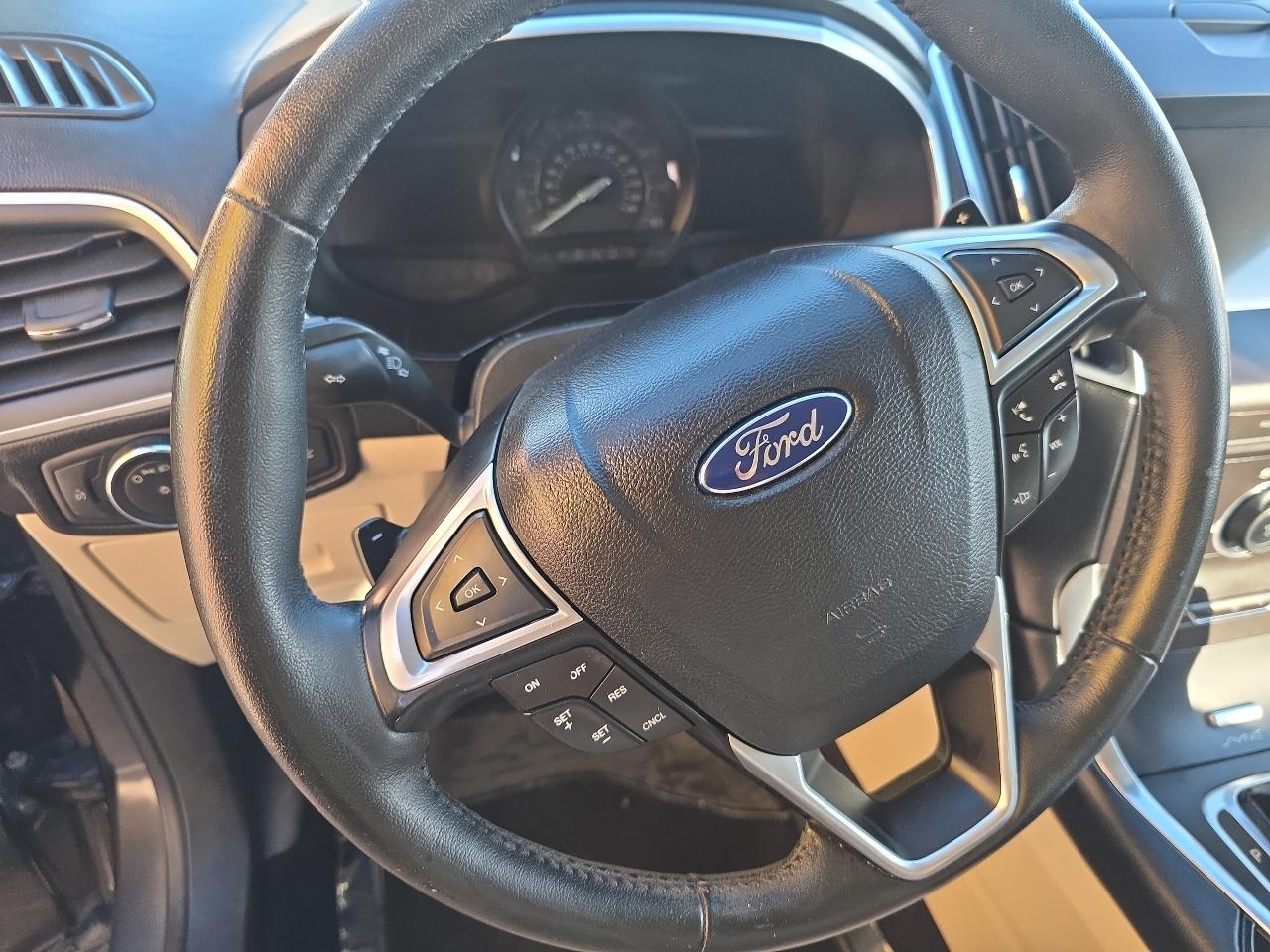 Ford Edge photo 15