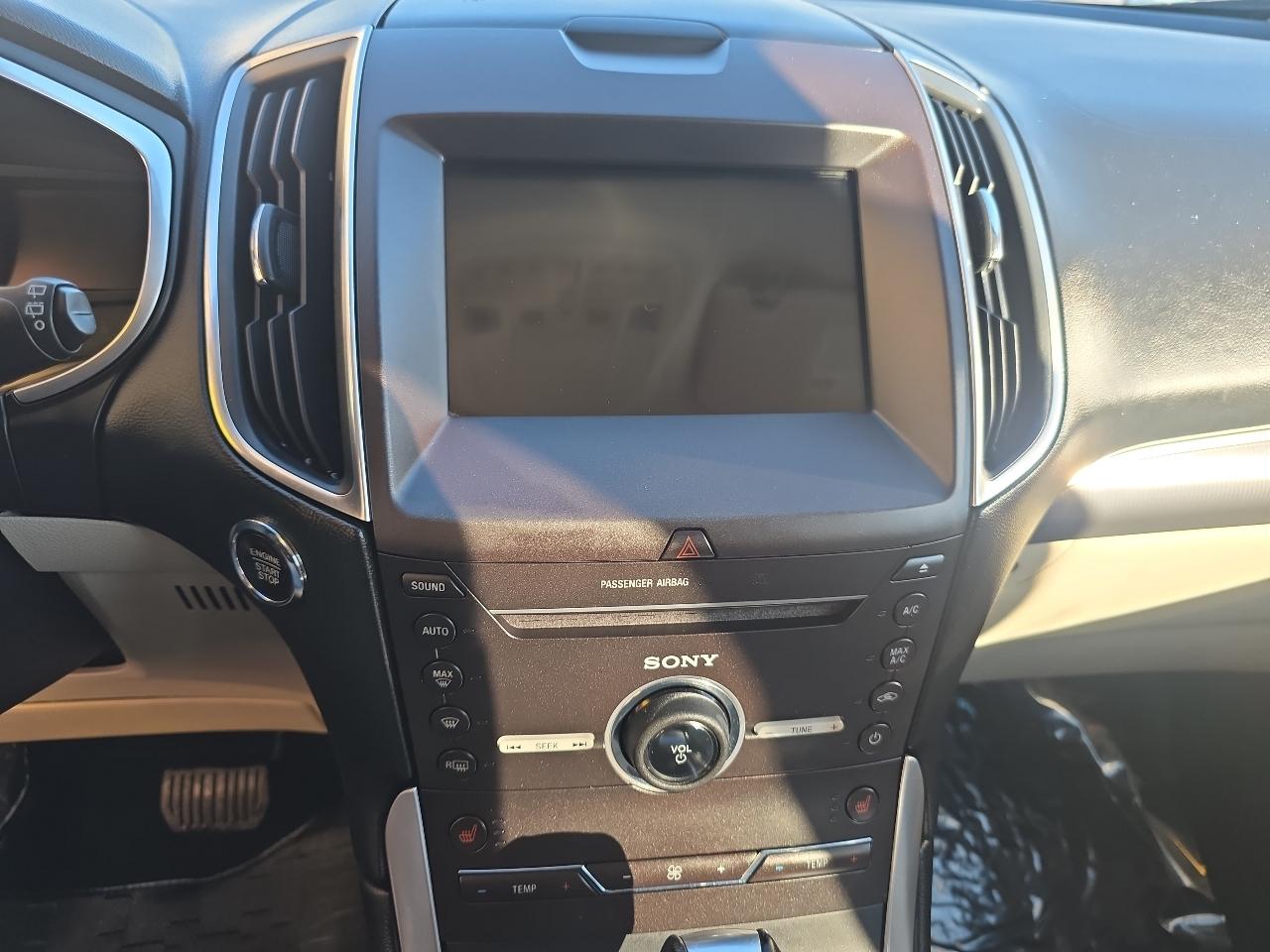 Ford Edge photo 16