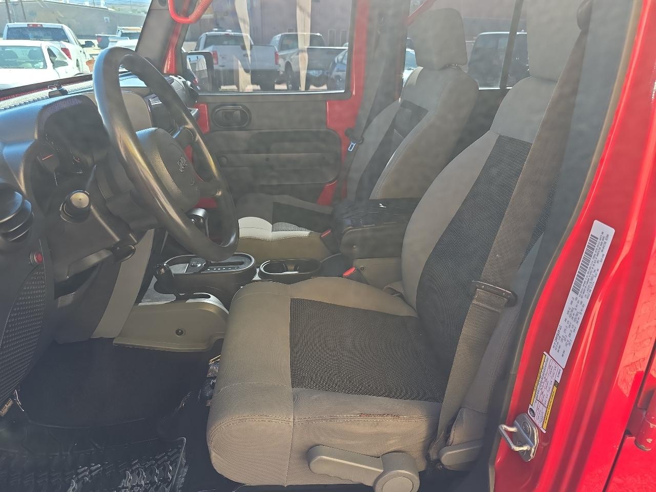 Jeep Wrangler Unlimited 4WD 4dr X 2009
