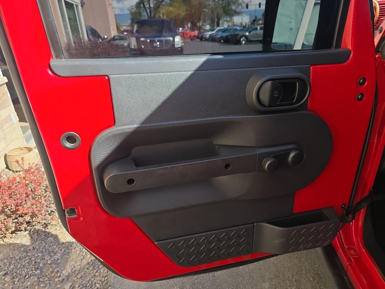 Jeep Wrangler Unlimited 4WD 4dr X 2009