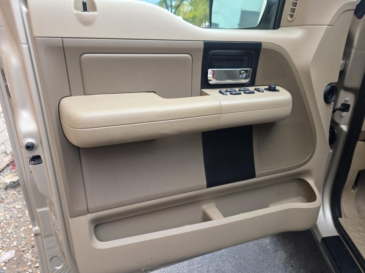 Ford F-150 2WD SuperCrew 139" XLT 2007