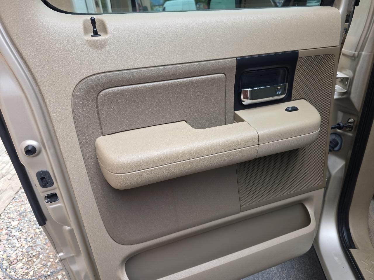 Ford F-150 2WD SuperCrew 139" XLT 2007