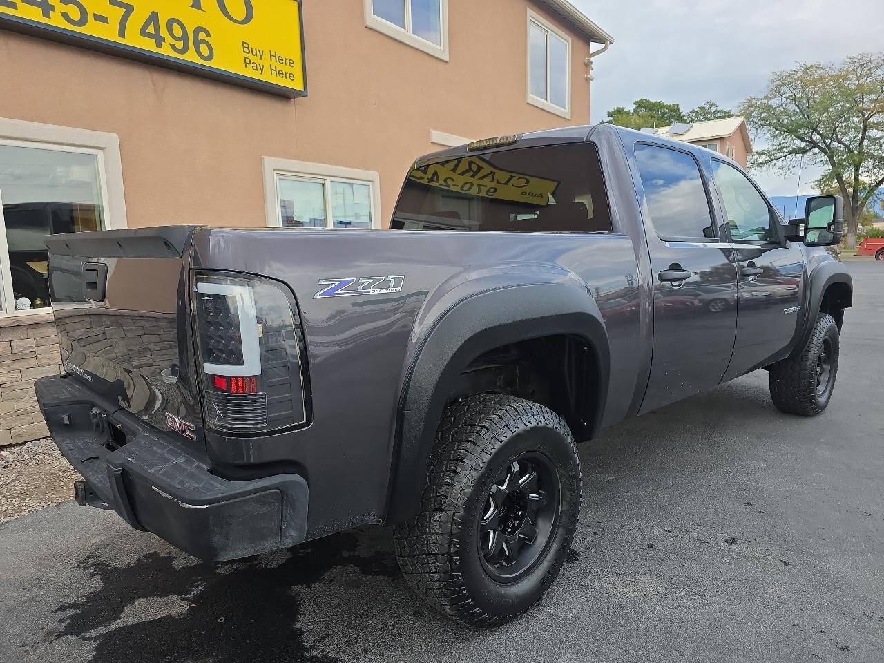 GMC Sierra 1500 4WD Crew Cab 143.5" SLE 2010