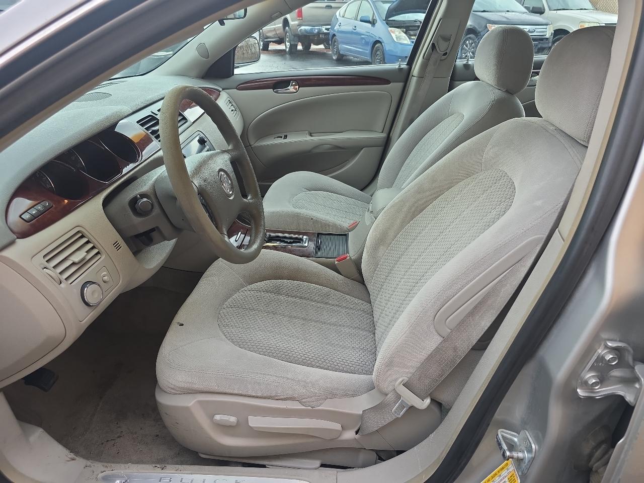 Buick Lucerne 4dr Sdn CX 2006