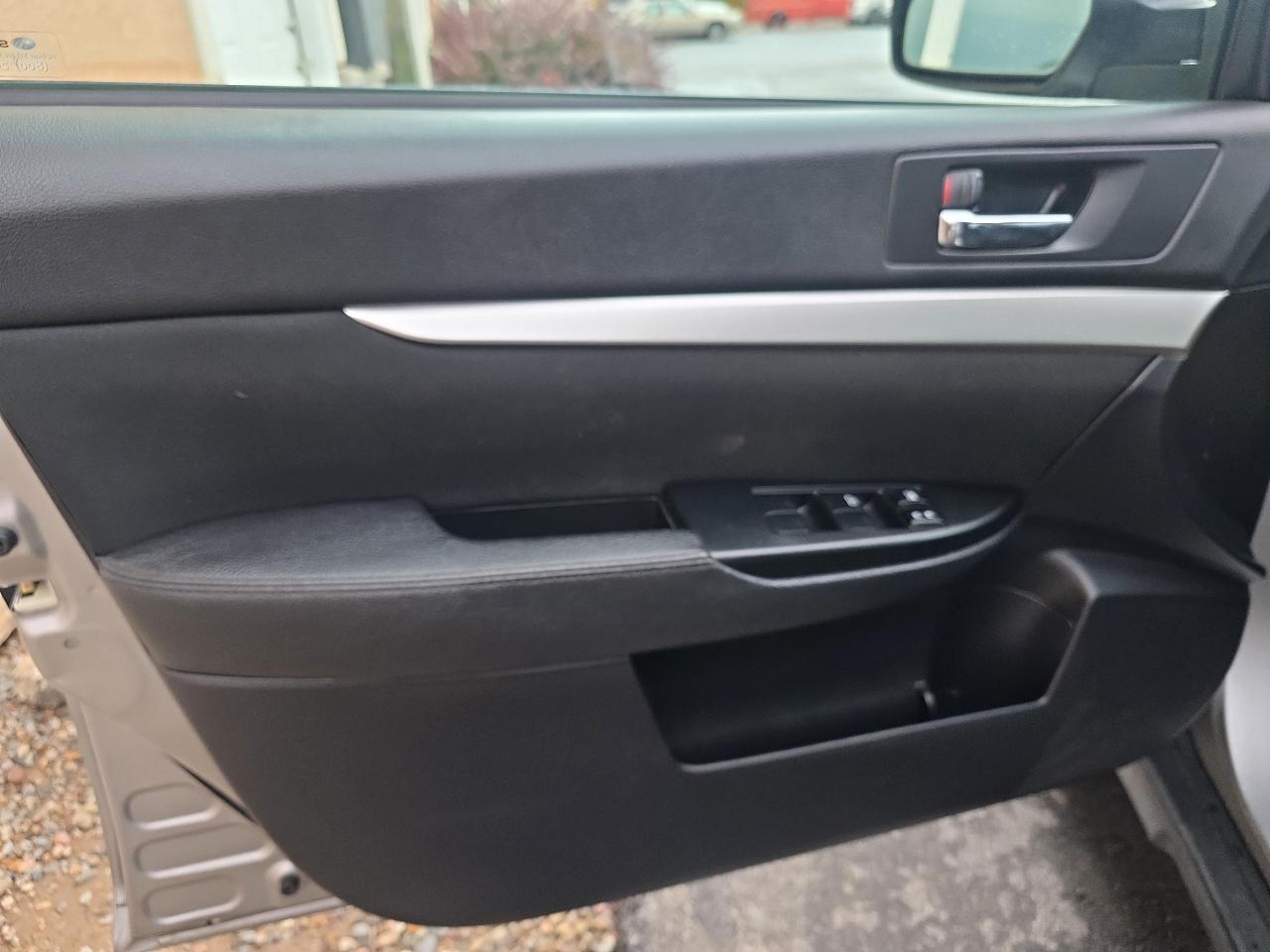 Subaru Outback 4dr Wgn H4 Auto 2.5i Prem AWP 2011