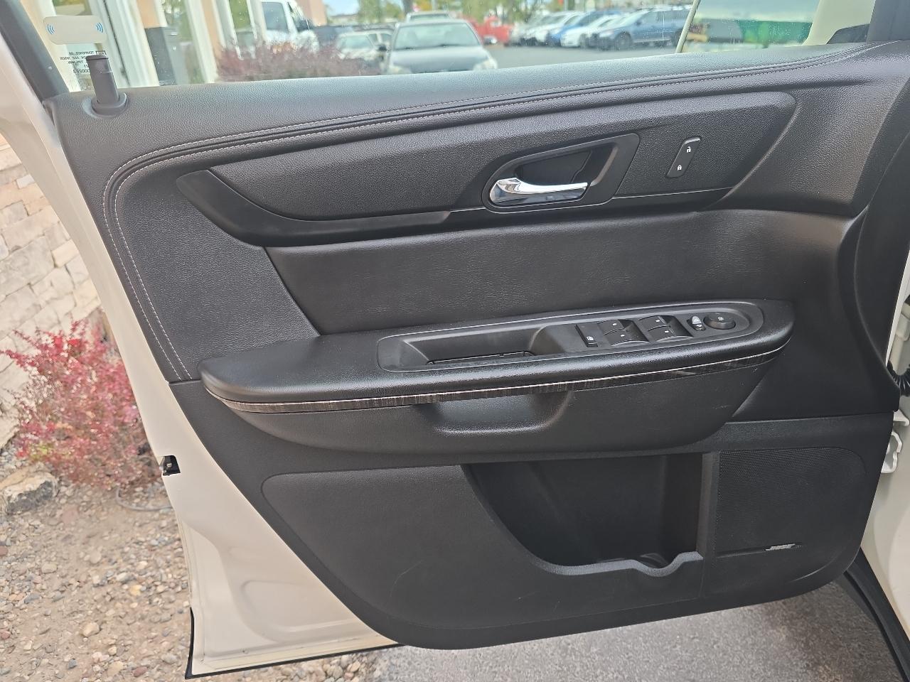 GMC Acadia AWD 4dr SLT w/SLT-1 2015