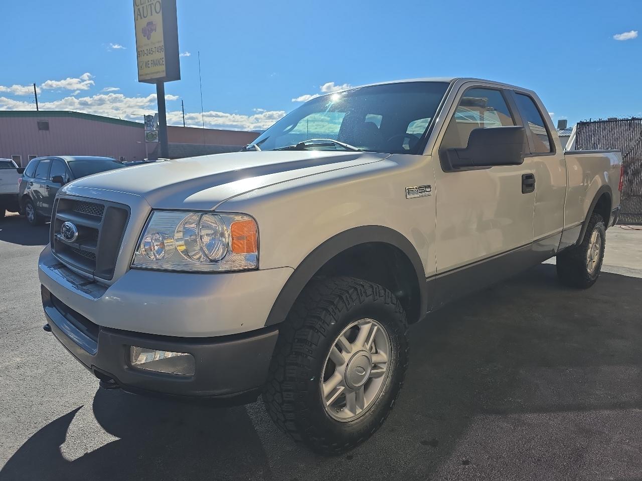 Ford F-150 Supercab 145" XLT 4WD 2005