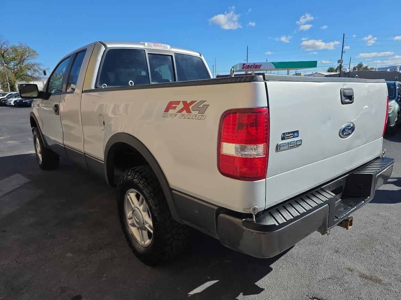 Ford F-150 Supercab 145" XLT 4WD 2005