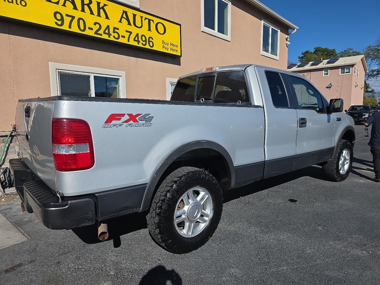Ford F-150 Supercab 145" XLT 4WD 2005