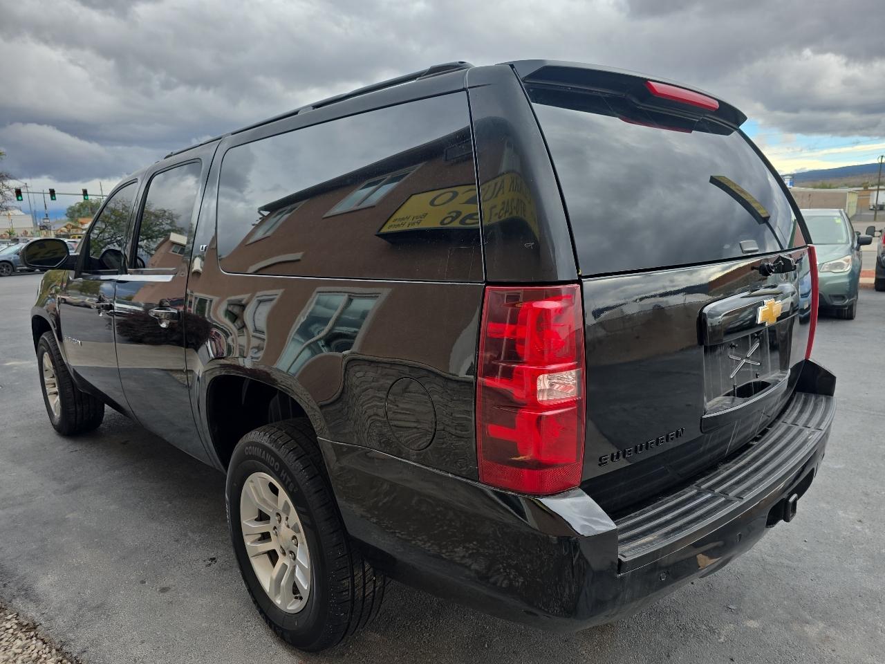 Chevrolet Suburban 4WD 4dr LT 2014