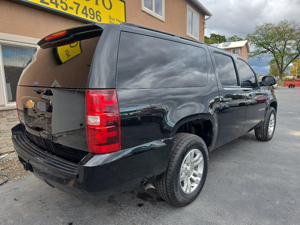 Chevrolet Suburban 4WD 4dr LT 2014