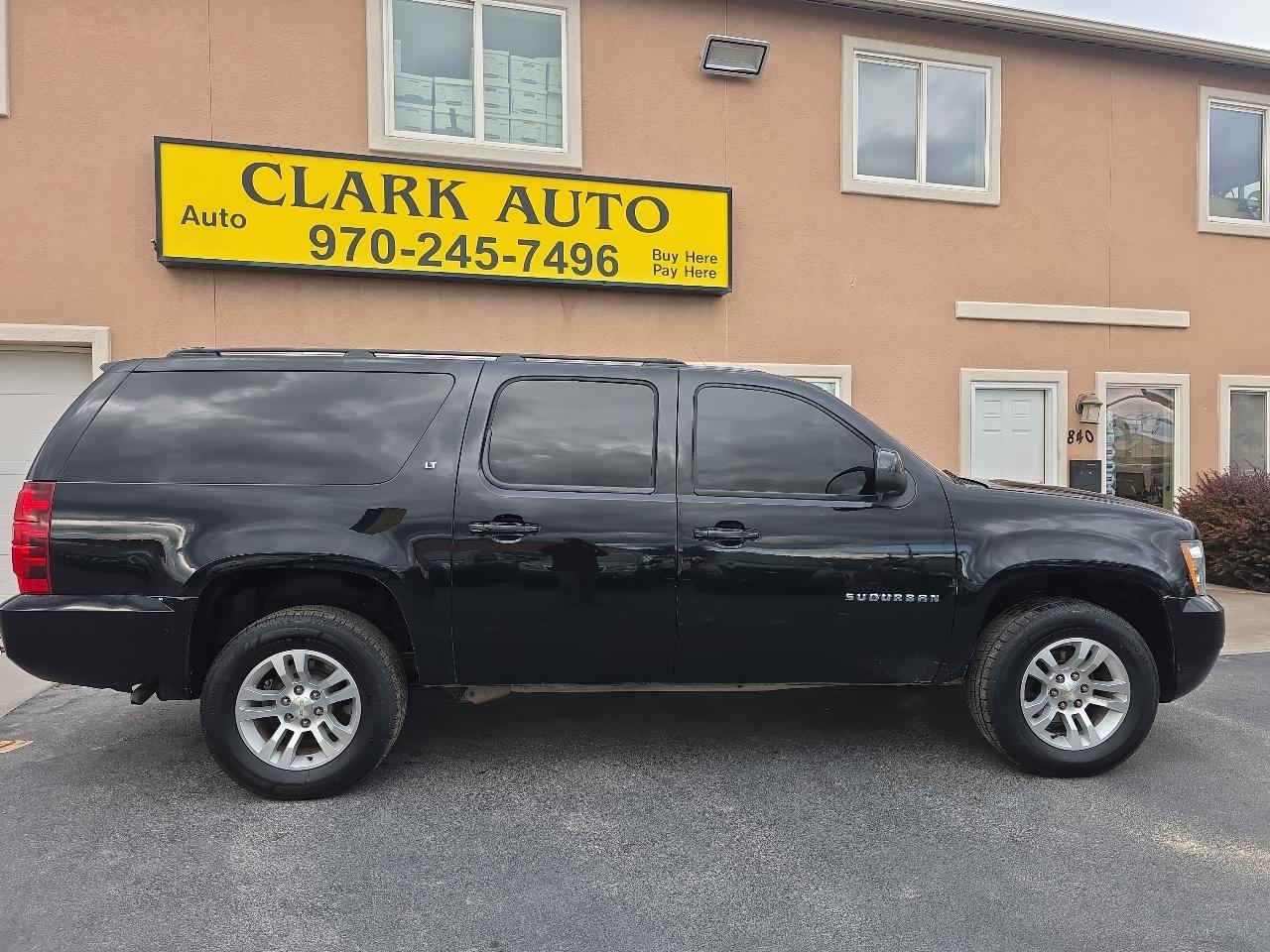 Chevrolet Suburban 4WD 4dr LT 2014