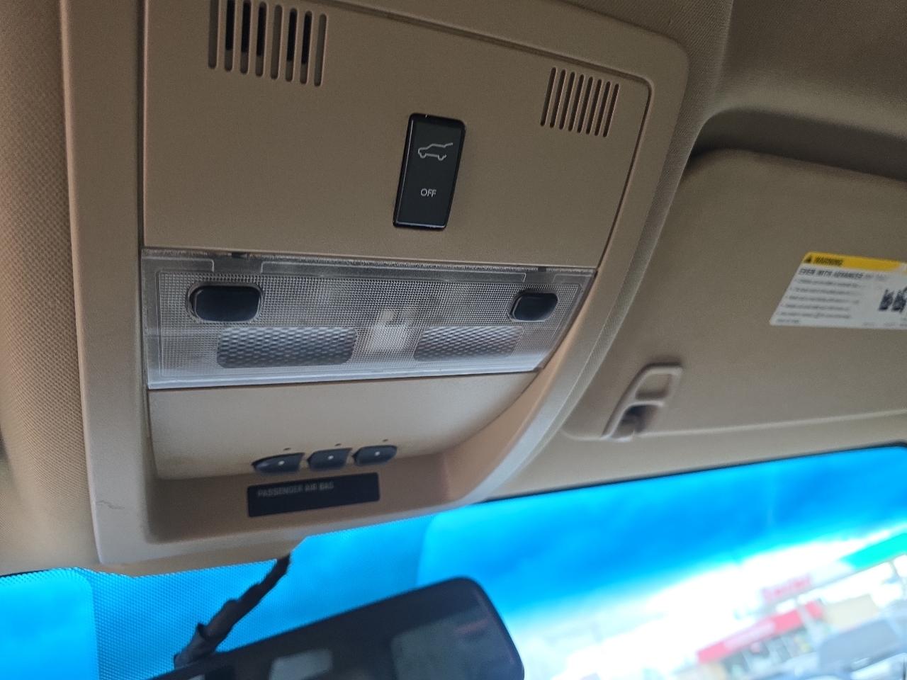 Chevrolet Suburban 4WD 4dr LT 2014