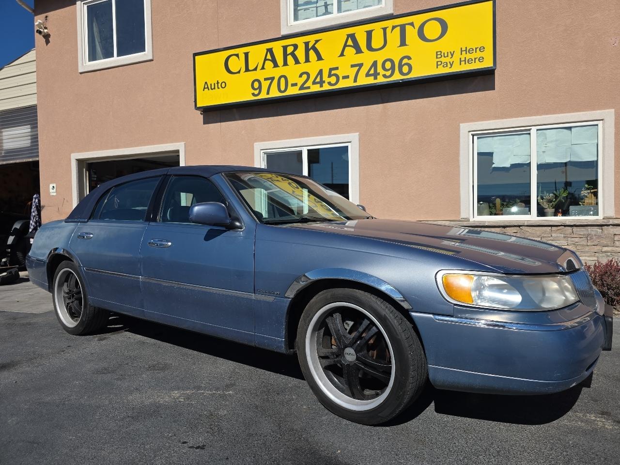 Lincoln Town Car 4dr Sdn Executive 1999