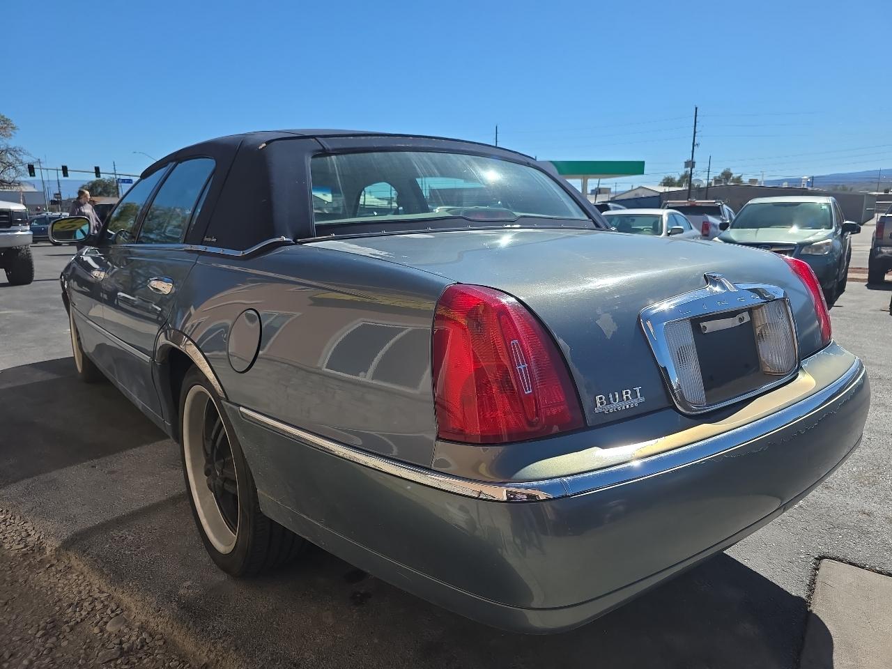 Lincoln Town Car 4dr Sdn Executive 1999