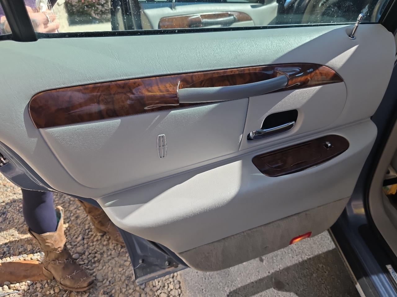 Lincoln Town Car 4dr Sdn Executive 1999
