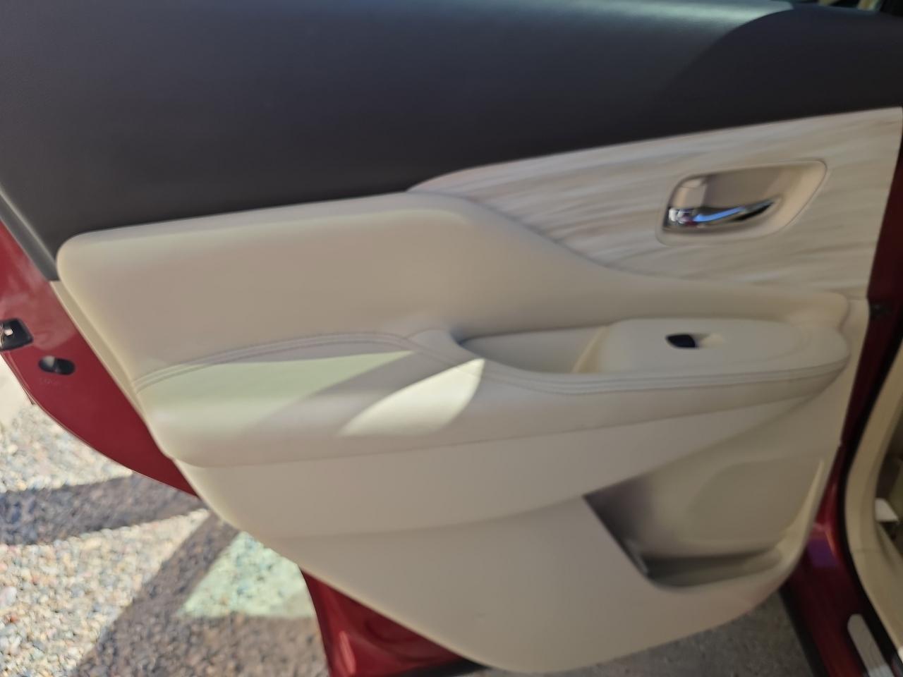 Nissan Murano FWD 4dr Platinum 2015
