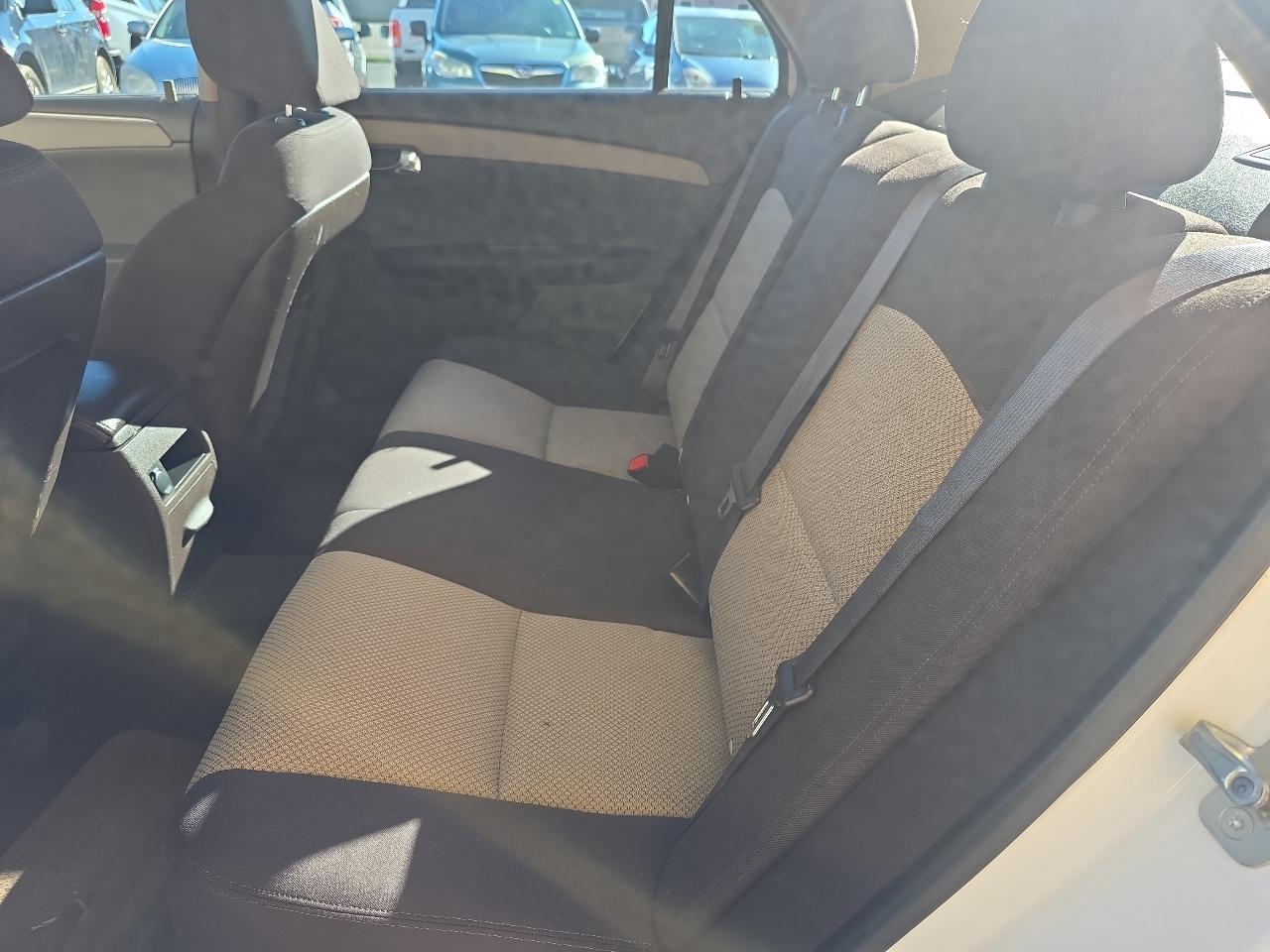 Chevrolet Malibu 4dr Sdn LS w/1FL 2010