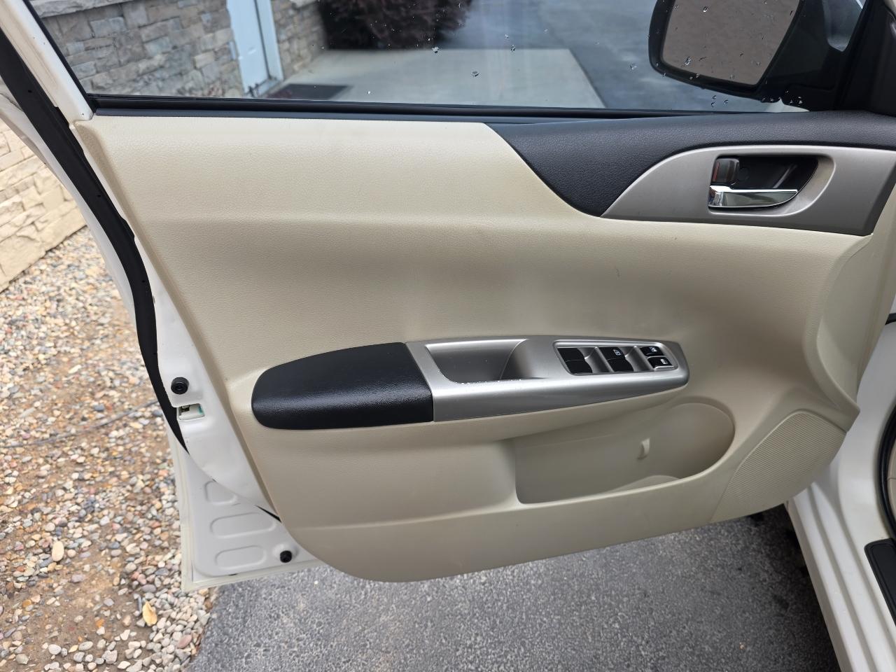 Subaru Impreza Sedan 4dr Auto 2.5i 2010