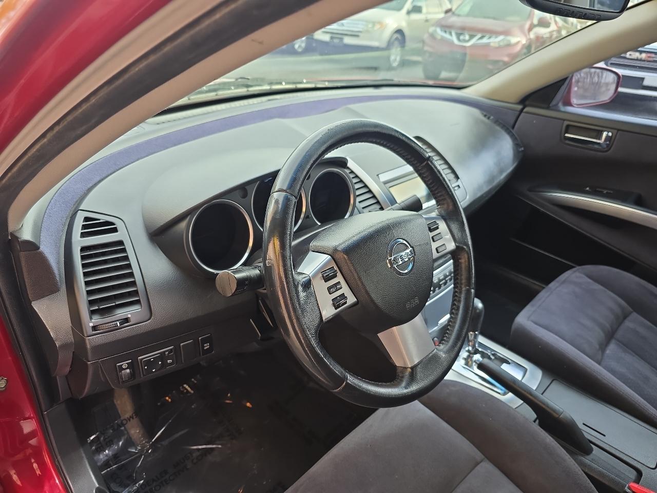 Nissan Maxima 4dr Sdn V6 CVT 3.5 SE 2007