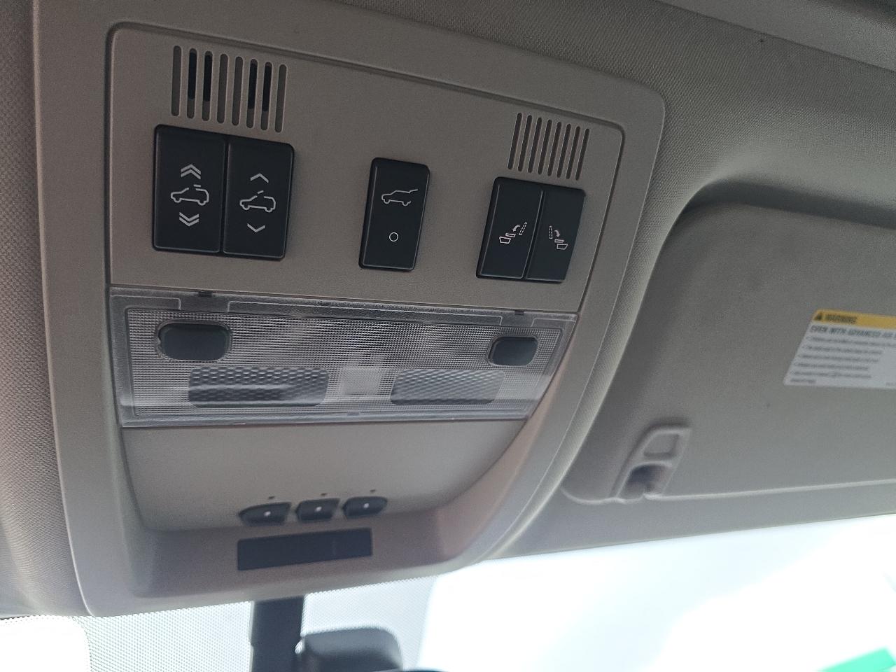Cadillac Escalade AWD 4dr 2007