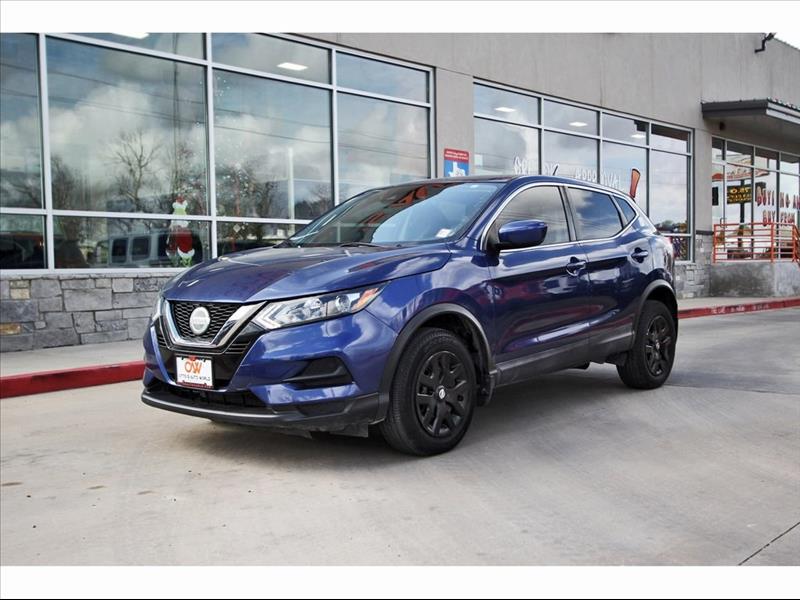 2020 Nissan Rogue Sport S's photo