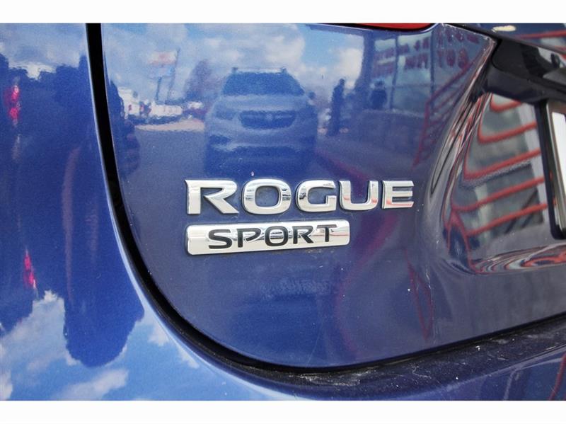 Nissan Rogue Sport  2020