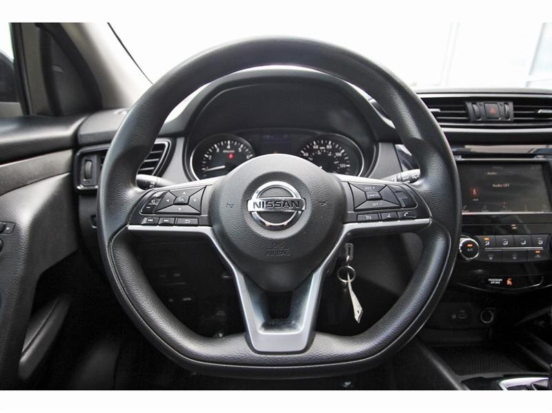 Nissan Rogue Sport  2020