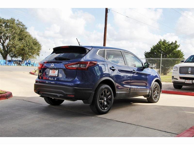 Nissan Rogue Sport  2020