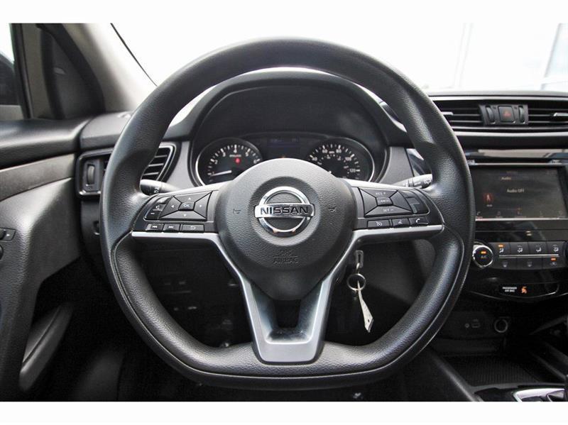 Nissan Rogue Sport  2020