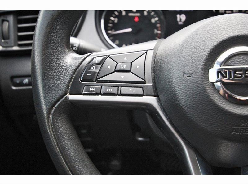 Nissan Rogue Sport  2020