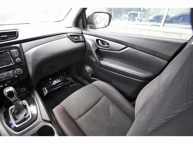 Nissan Rogue Sport  2020