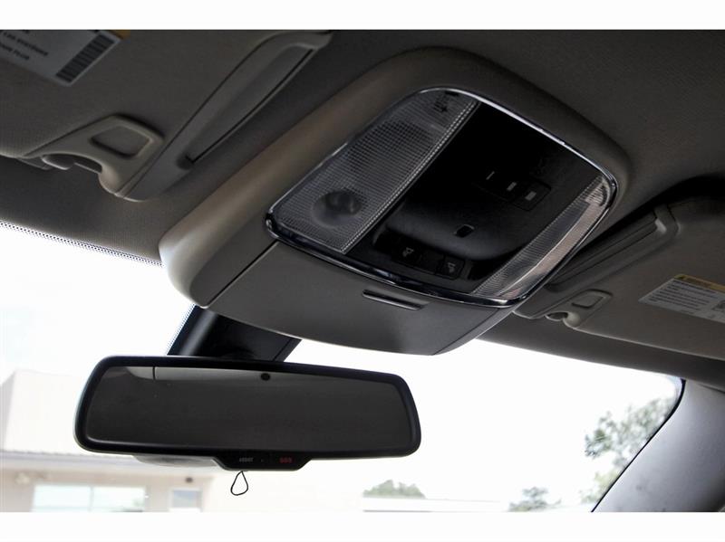 2022 Chrysler 300 Touring L photo 27