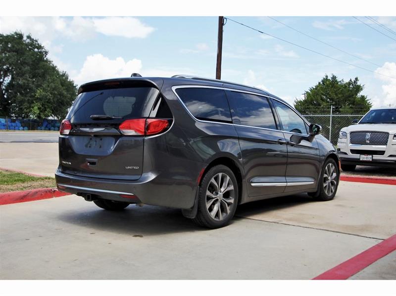 Chrysler Pacifica  2017