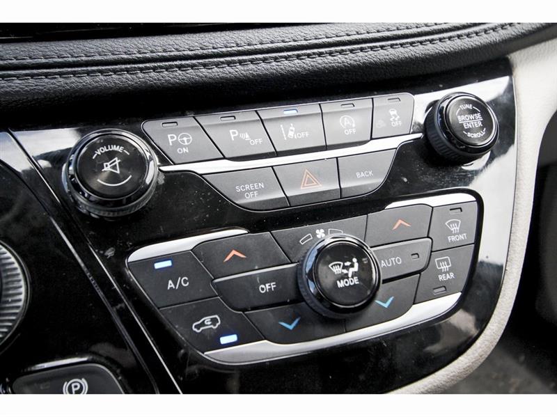 Chrysler Pacifica  2017