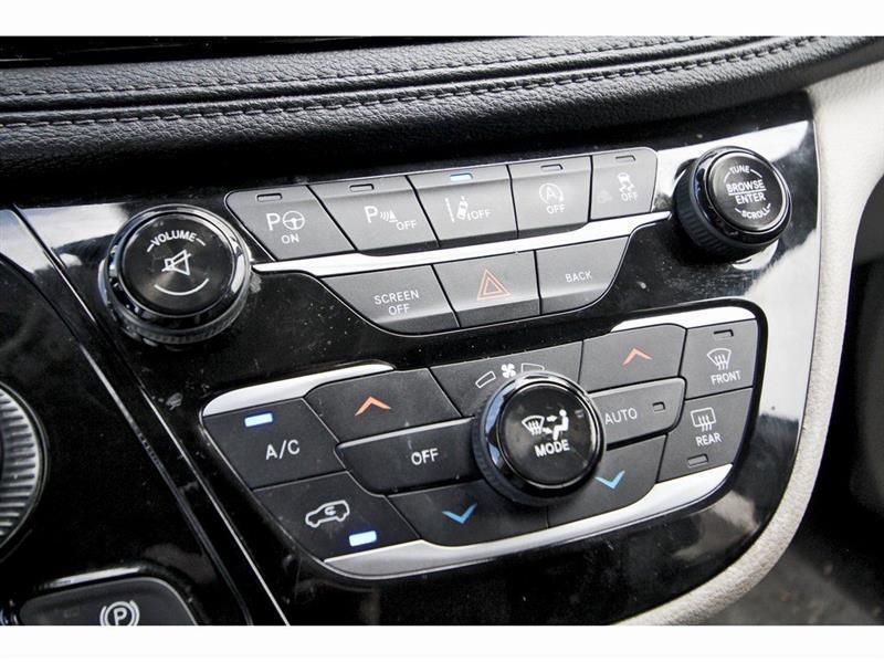 Chrysler Pacifica  2017