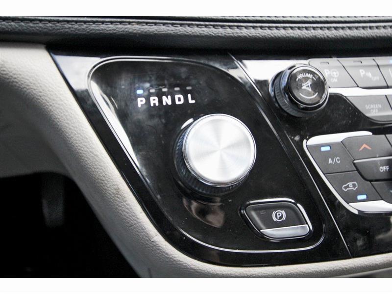 Chrysler Pacifica  2017