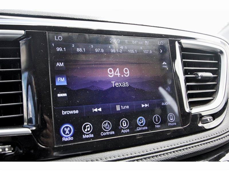 Chrysler Pacifica  2017