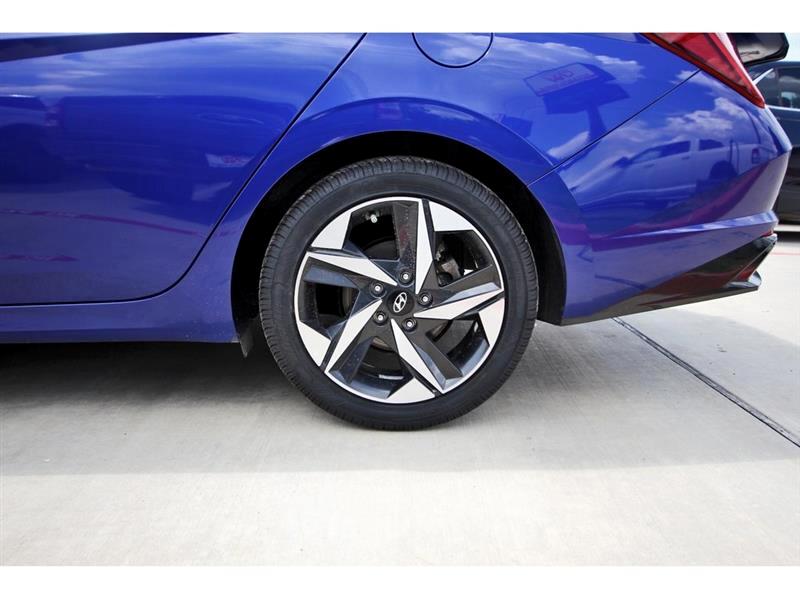 2023 Hyundai Elantra Limited photo 7